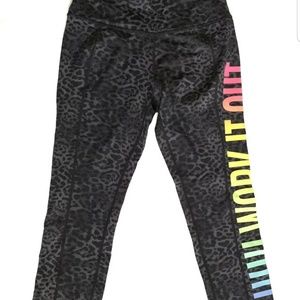 Betsy Johnson Performance Work Out Capris